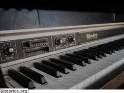 Sites similar to 18thstlounge.com