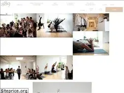 Sites similar to 889community.com