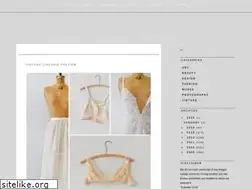 Sites similar to adore-vintage.blogspot.com