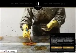 Sites similar to antiquemirror.it