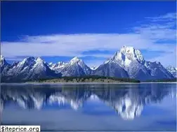 Sites similar to bahamsafar.com