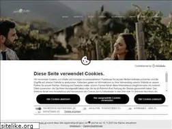 Sites similar to biancaandlukas.com
