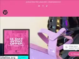 Sites similar to brassvixens.com