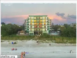 Sites similar to camaroncove.com