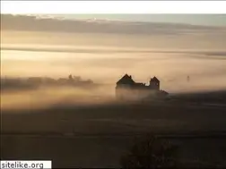 Sites similar to chateaudelatour.com