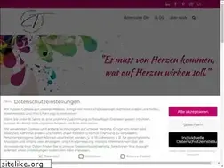 Sites similar to claudiatrummer.com