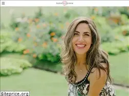 Sites similar to daniellabloom.com