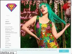 Sites similar to dazzleandjolt.com