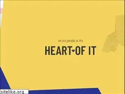 Sites similar to designbyroar.com