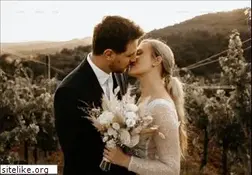 Sites similar to dream-moment.com