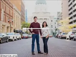 Sites similar to ethanandholly.com