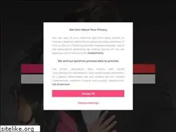 Sites similar to friends-with-benefits.com