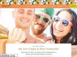Sites similar to giggleandriot.com