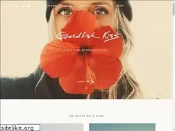 Sites similar to goldfishkiss.com
