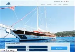 Sites similar to holidayyachts.com