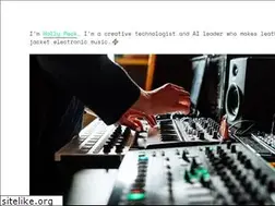 Sites similar to holly-peck.com
