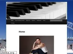 Sites similar to hollychampion.com