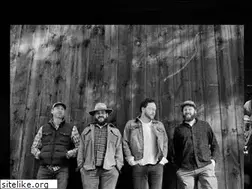 Sites similar to kennybrothersband.com