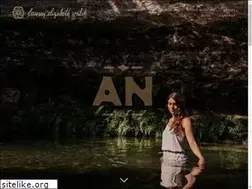 Sites similar to laurenelizabethwalsh.com