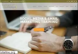 Sites similar to lisamariediasdesigns.com