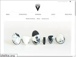 Sites similar to liveyourangle.com
