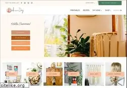 Sites similar to madeinaday.com