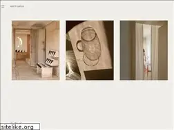 Sites similar to mariettavarga.com