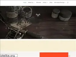 Sites similar to midnightmoontattoo.com