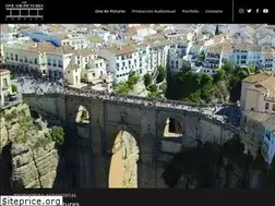 Sites similar to oneairpictures.com