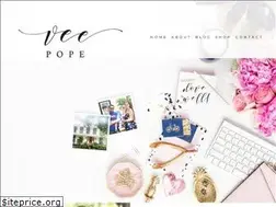 Sites similar to onesocialbrunette.com