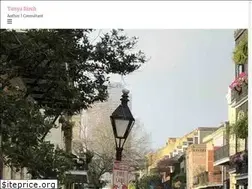 Sites similar to pagirlgoesabroad.com