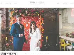 Sites similar to peachplumpearphoto.com