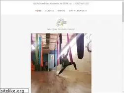 Sites similar to reachingtreetopsyoga.com