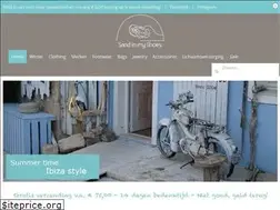 Sites similar to sandinmyshoes.nl