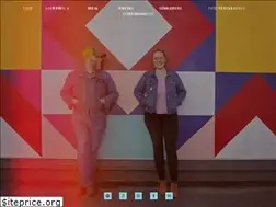 Sites similar to smokeyandthemirror.com