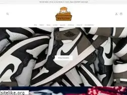 Sites similar to sneakpeekluxury.com