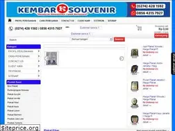 Sites similar to souvenirplakat.com
