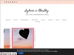 Sites similar to sylvieinthesky.com