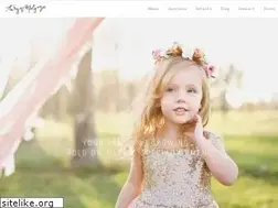 Sites similar to tarynmelgozaphoto.com