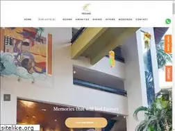 Sites similar to theglitzgoa.com