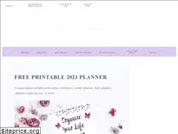Sites similar to thehousewifemodern.com
