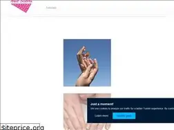 Sites similar to thesuperradnailsisters.com