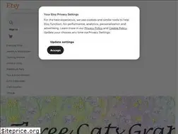 Sites similar to threecatsgraphics.etsy.com