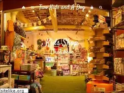 Sites similar to twokidsandadog.com