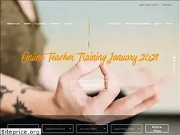 Sites similar to vibeyogastudio.com