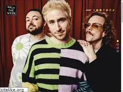 Sites similar to walkthemoonband.com