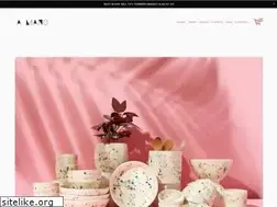Sites similar to weshopamano.com