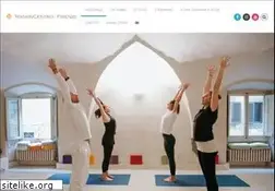 Sites similar to yogaincentro.it