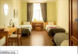 Sites similar to zayahostel.com
